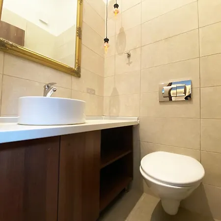 Apartment Afi Mall